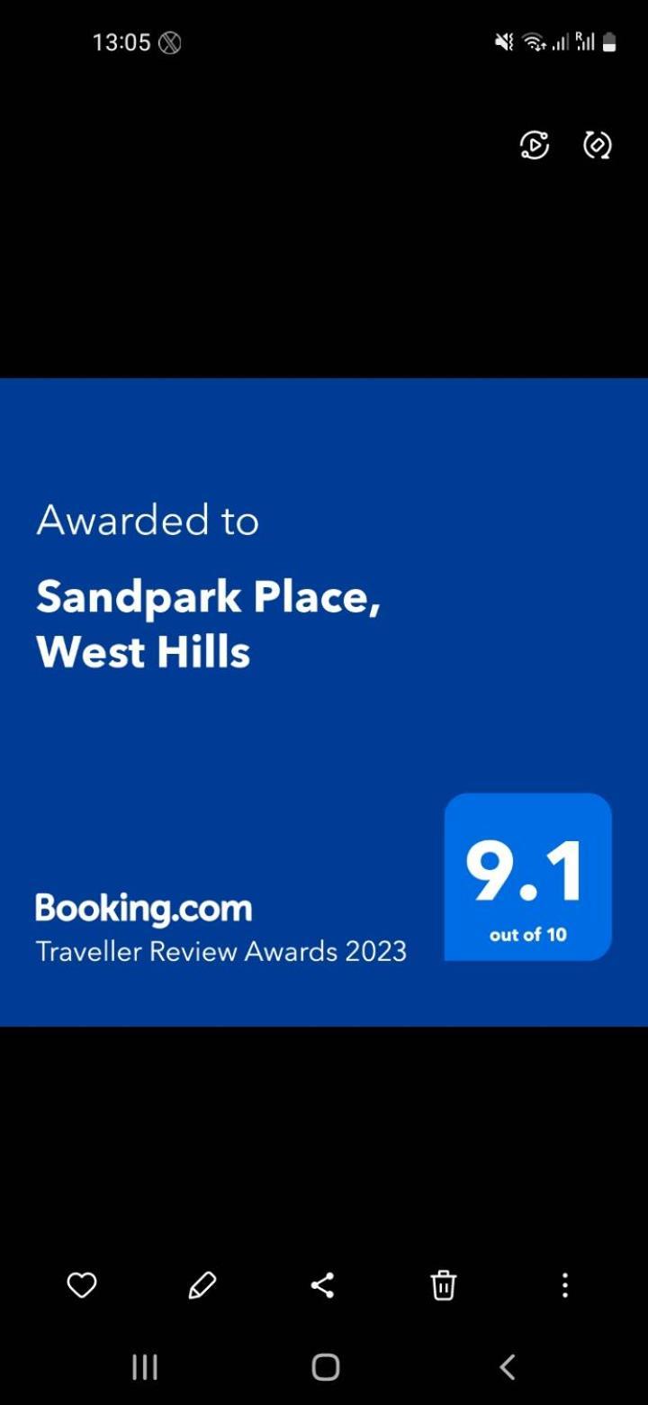 Sandpark Place, West Hills Mile 11 Extérieur photo